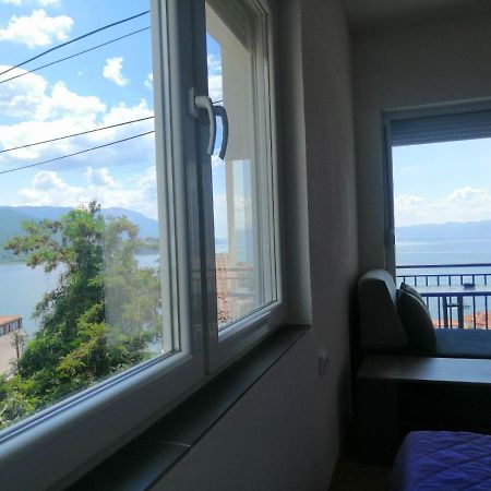 Grey Apartment Ohrid Bagian luar foto