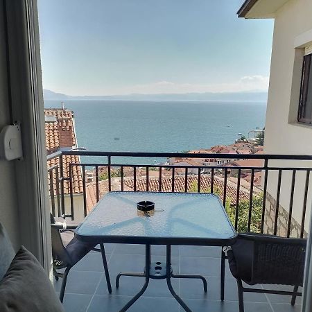 Grey Apartment Ohrid Bagian luar foto