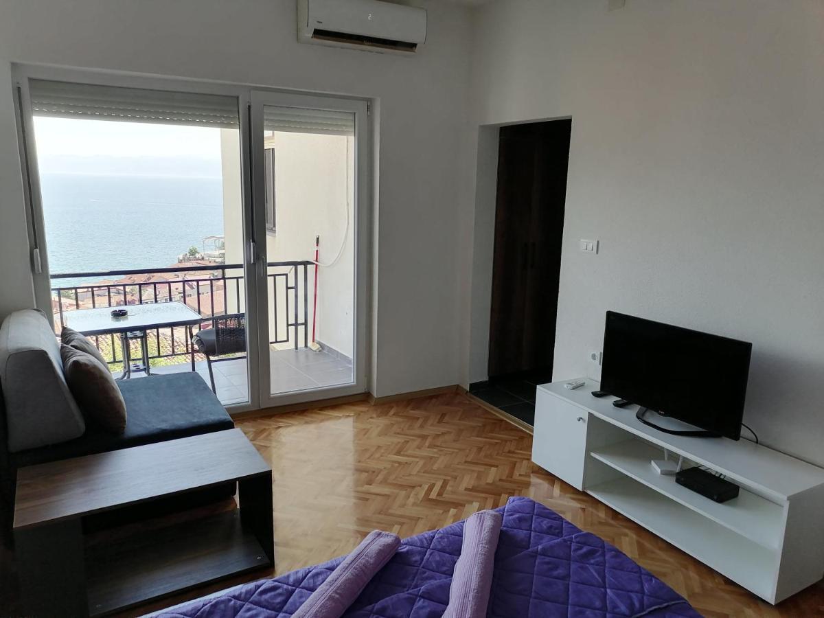 Grey Apartment Ohrid Bagian luar foto