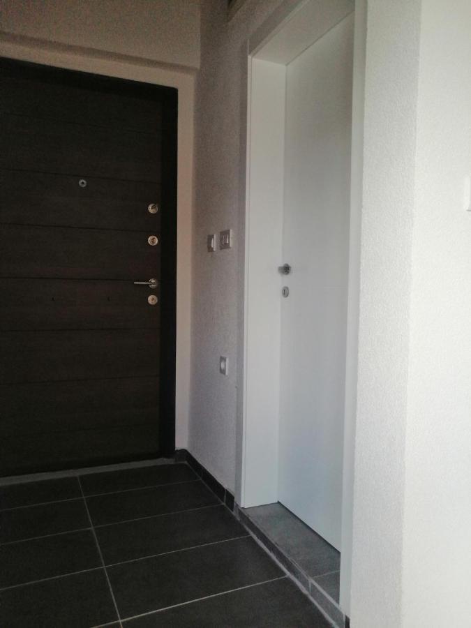 Grey Apartment Ohrid Bagian luar foto