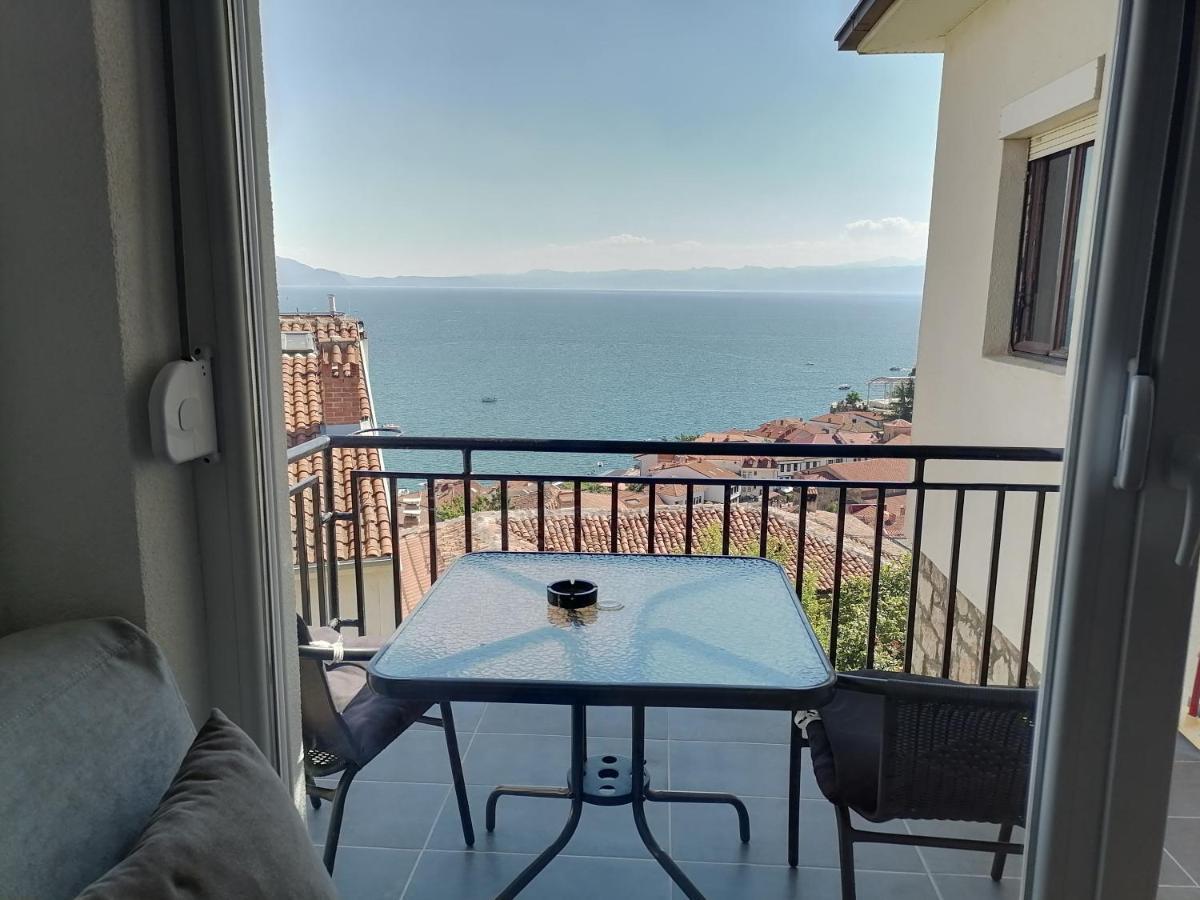 Grey Apartment Ohrid Bagian luar foto